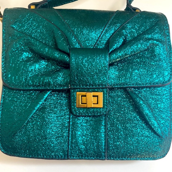 BETSEY JOHNSON metallic bow purse - Picture 2 of 6